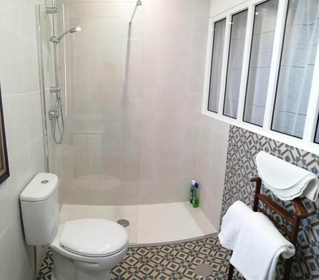 Casa dos Pingos de Mel Bed & Breakfast Aveiro Luaran gambar